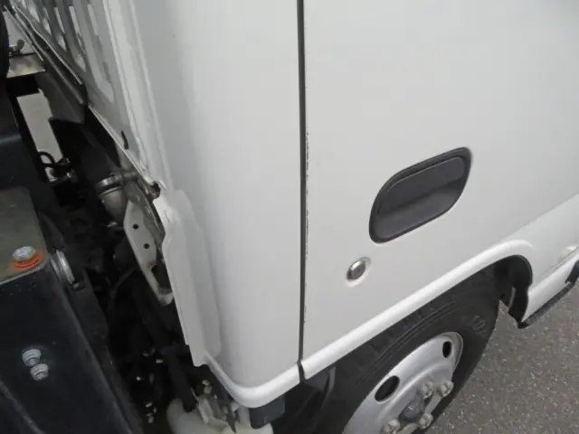 いすゞ エルフ TPG-NKR85AN(2WD)の写真36