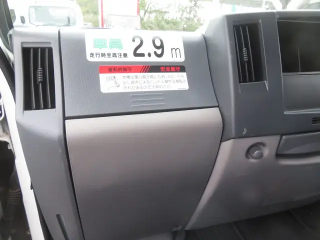 いすゞ エルフ TPG-NKR85AN(2WD)の写真39