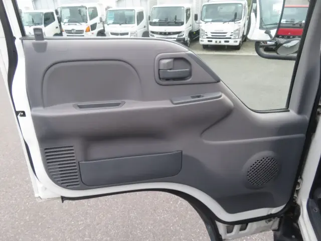 いすゞ エルフ TPG-NKR85AN(2WD)の写真40