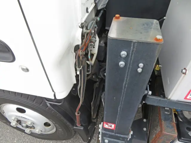 いすゞ エルフ TPG-NKR85AN(2WD)の写真46