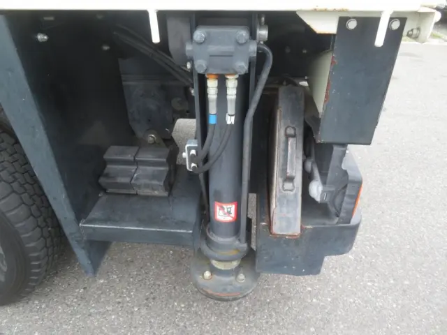 いすゞ エルフ TPG-NKR85AN(2WD)の写真48