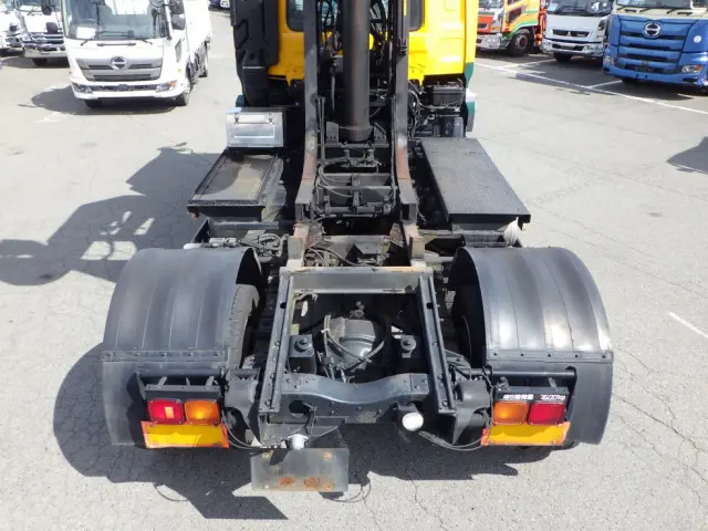 カプラを上げた状態です。|UD クオン PKG-GK4XLE改(2WD)の写真10
