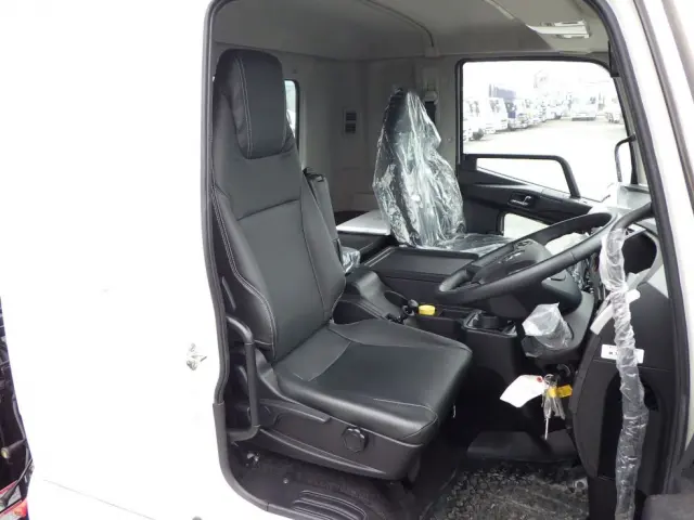 三菱 ファイター 2KG-FK62FZ(2WD)の写真6