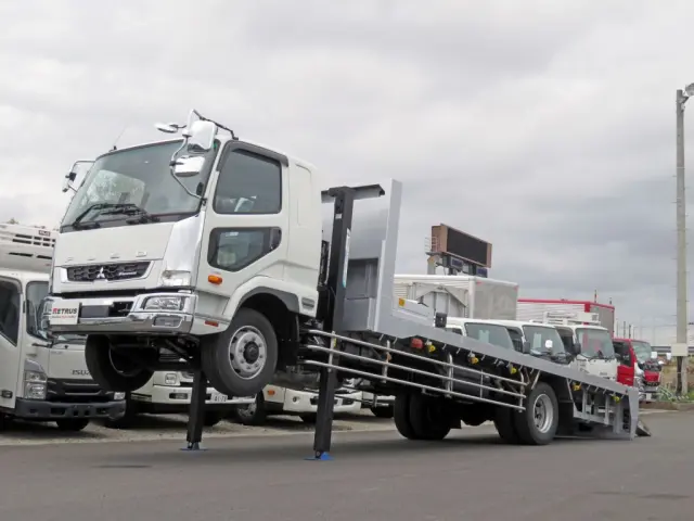 三菱 ファイター 2KG-FK62FZの写真1