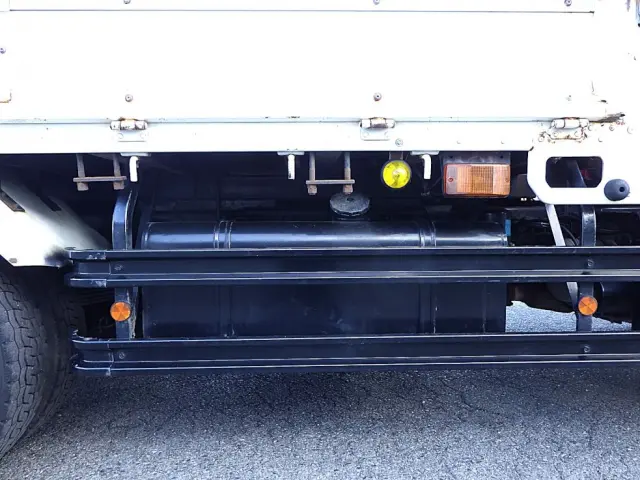 燃料タンクは２００Lです。|日野 レンジャー LKG-FE7JGAA(2WD)の写真19