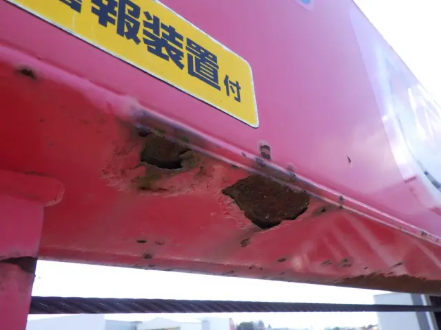 ブームにキズ・サビがあります。|日野 レンジャー LKG-FE7JGAA(2WD)の写真35
