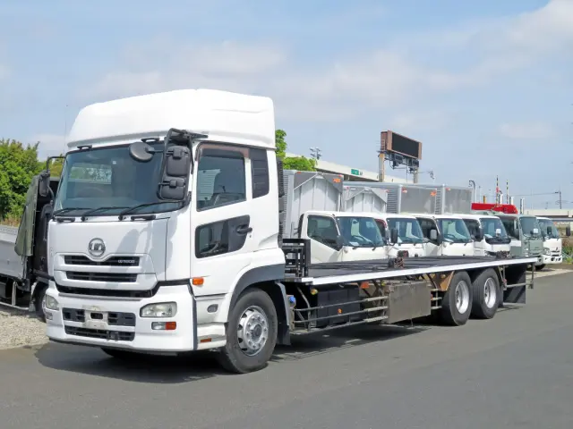 UD クオン QKG-CD5ZAの写真1
