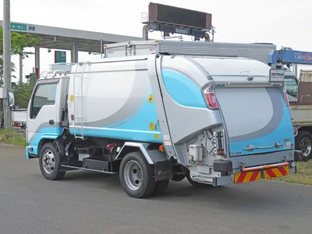 いすゞ エルフ 2PG-NKR88YN(2WD)の写真3