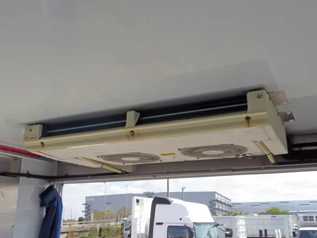 日野 レンジャー 2KG-FC2ABA(2WD)の写真11
