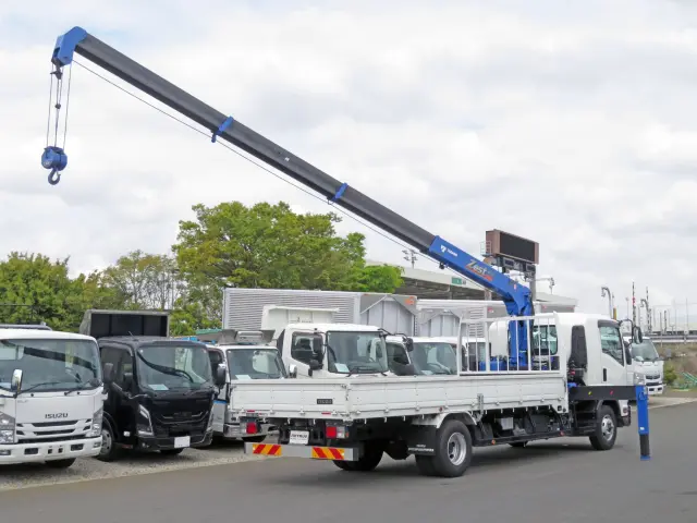 いすゞ フォワード 2PG-FRR90S2(2WD)の写真4