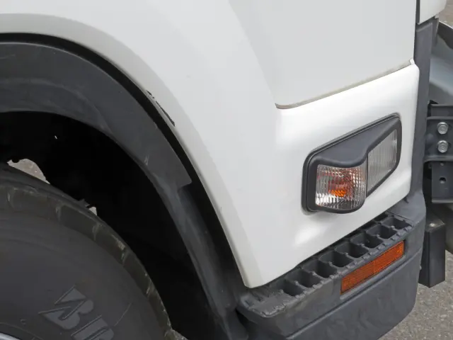 いすゞ フォワード 2PG-FRR90S2(2WD)の写真15