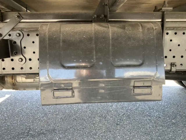 工具箱の状態です。|いすゞ エルフ 2RG-NPR88AN(2WD)の写真26