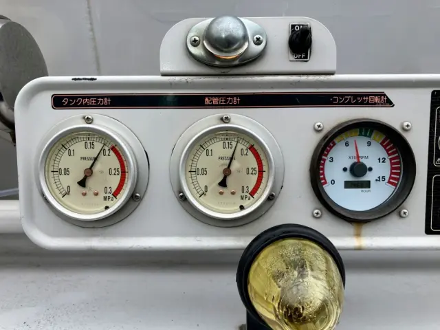 いすゞ ギガ 2PG-CYL77CM(6x2)の写真15