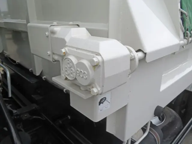 コボレーンモーターに軽いサビがあります。|日野 レンジャー 2KG-FC2ABA(2WD)の写真49