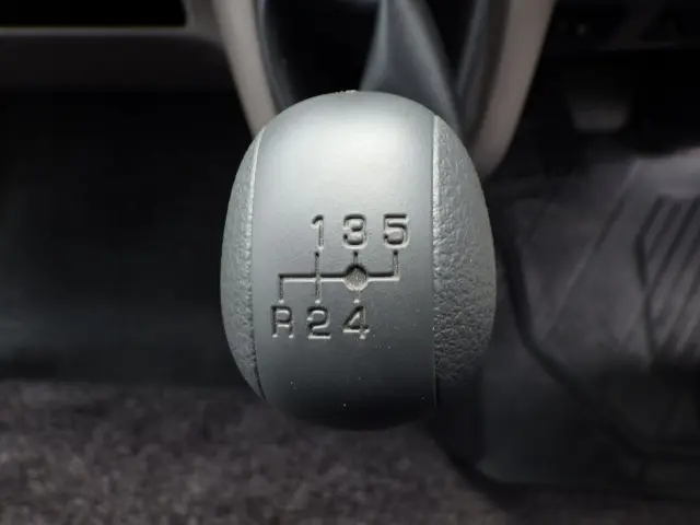 MT5速です。|三菱 キャンター 2PG-FEB80(2WD)の写真23