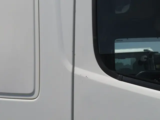運転席ドアに小キズがあります。|日野 レンジャー TKG-FD9JGAA(2WD)の写真34