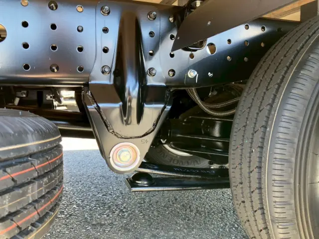 リーフサスです。|三菱 キャンター 2RG-FBA20(2WD)の写真5