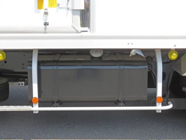 燃料タンクは200Lです。|日野 レンジャー 2KG-FD2ABG(2WD)の写真16