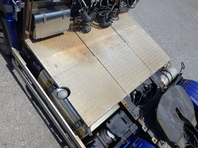 踊り場の状態です。|日野 プロフィア 2DG-SH1EDGG(2WD)の写真9