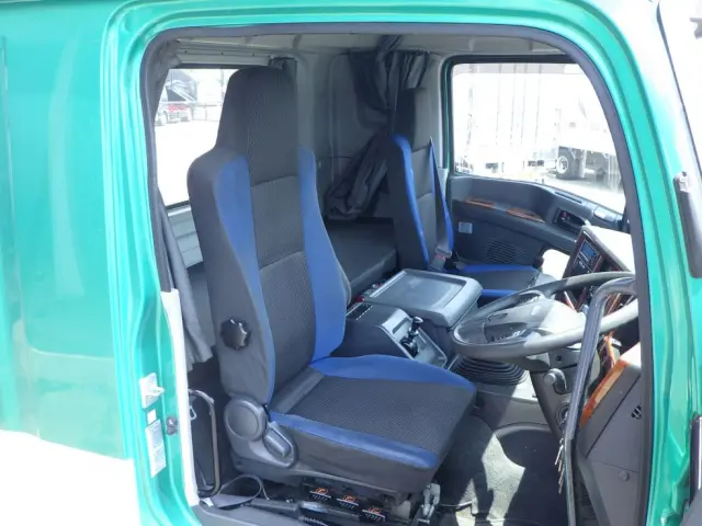 カプラのプレートです。|いすゞ ギガ 2KG-EXD52CD(2WD)の写真12