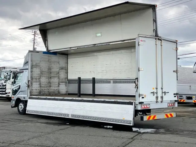 三菱 ファイター QKG-FK62FZ(2WD)の写真3