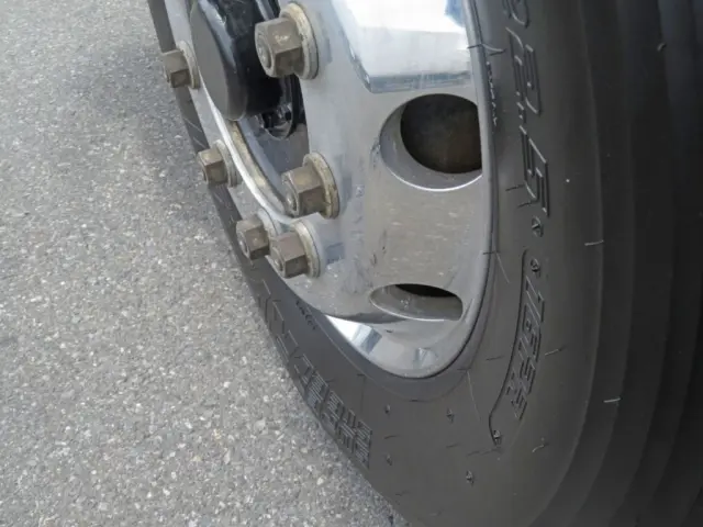 ホイールにキズがあります。|日野 プロフィア 2DG-FR1AHGの写真38