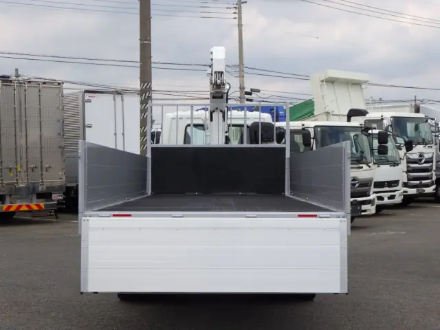 荷台全体の状態です。|三菱 ファイター 2KG-FK62FZ(2WD)の写真9