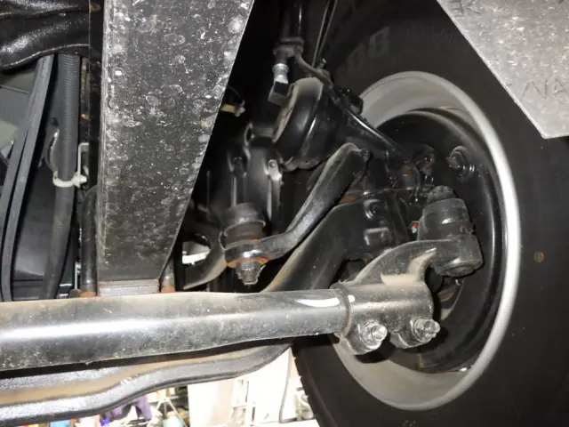 ボディー下周りに置きサビがあります。|三菱 ファイター 2KG-FK62FZ(2WD)の写真26
