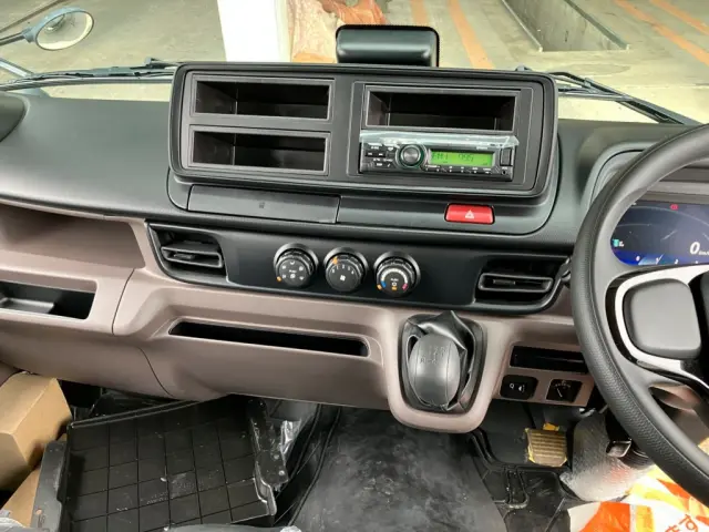 パネル周りの状態です。|三菱 キャンター 2RG-FEAV0(2WD)の写真25