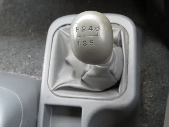 三菱 ファイター TKG-FK62FYの写真23