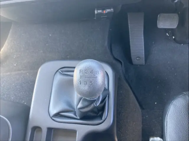6速です。|三菱 ファイター 2KG-FK62F(2WD)の写真33