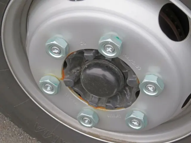 ホイールに置きサビがあります。|日野 デュトロ 2KG-XZU700X(2WD)の写真23