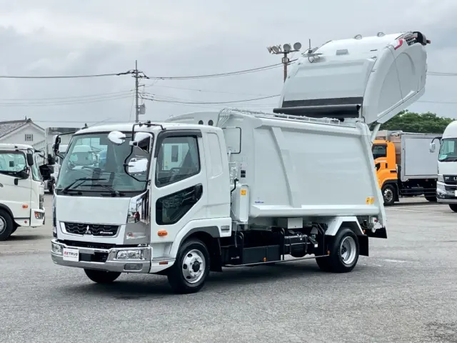 三菱 ファイター 2KG-FK62F(2WD)の写真1
