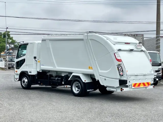 三菱 ファイター 2KG-FK62F(2WD)の写真3