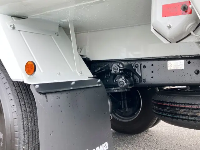 シャシの状態です。|三菱 ファイター 2KG-FK62F(2WD)の写真6