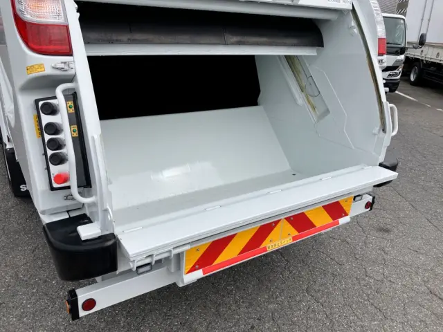 投入口の状態です。|三菱 ファイター 2KG-FK62F(2WD)の写真13