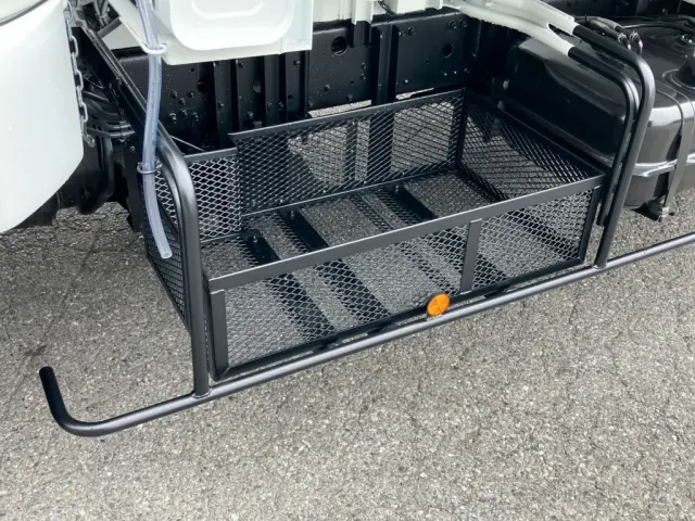 助手席側の物入れが付いています。|三菱 ファイター 2KG-FK62F(2WD)の写真18