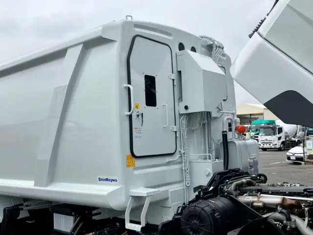 ボデー前面の状態です。|三菱 ファイター 2KG-FK62F(2WD)の写真19