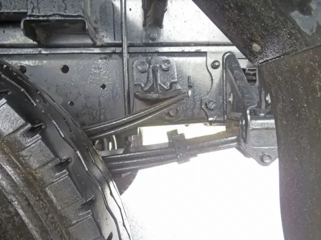 シャーシの状態です。|いすゞ フォワード 2RG-FRR90S2の写真7