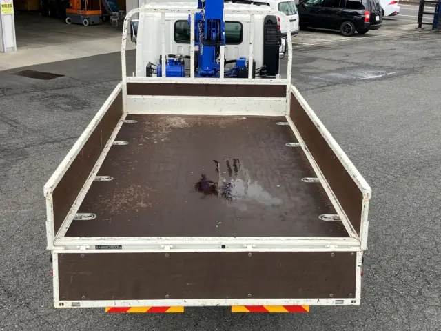 床は板張り・床フック4対付いています。|日野 デュトロ 2KG-XZU712M(2WD)の写真10