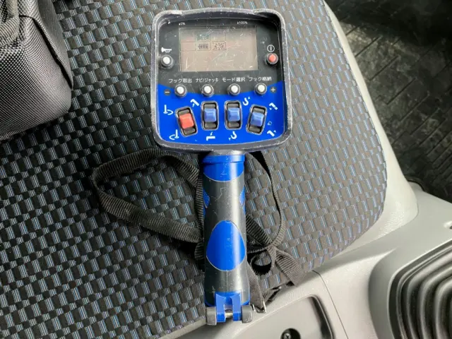 クレーンのラジコンです。|日野 デュトロ 2KG-XZU712M(2WD)の写真15