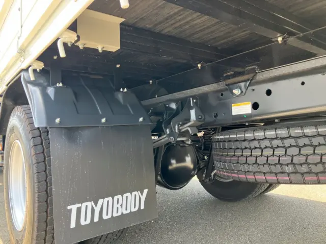 シャシとネタの状態です。縦ネタは鉄・横ネタは木製です|日野 レンジャー 2PG-FC2ABA(2WD)の写真6