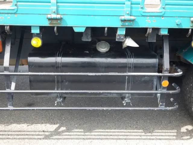 燃料タンクは200Lです。|日野 レンジャー QKG-FE7JKAA(2WD)の写真13