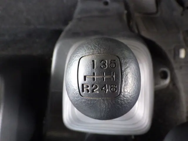 MT6速です。|日野 レンジャー QKG-FE7JKAA(2WD)の写真14