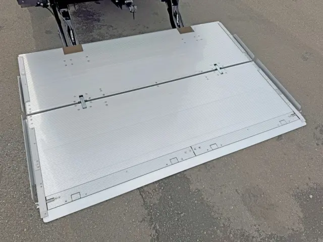 ゲートのステージ状態です。|日野 レンジャー 2KG-FD2ABG(2WD)の写真14