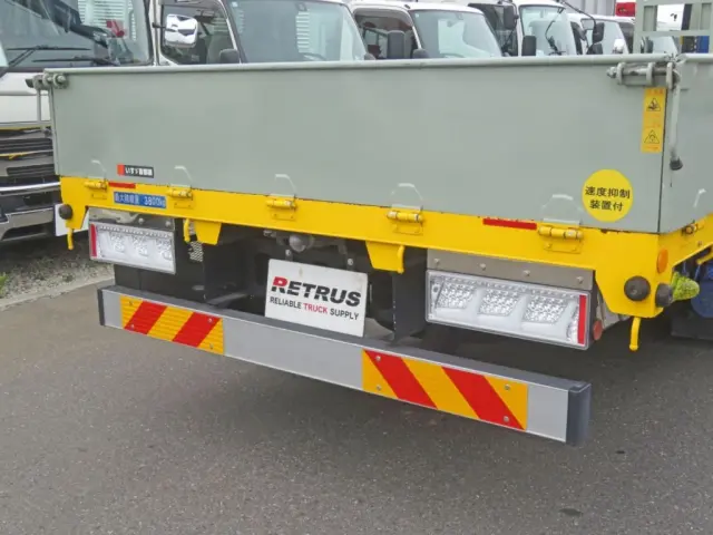 テールランプはLEDテールです。|いすゞ フォワード 2RG-FSR90S2(2WD)の写真28