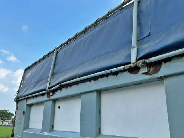 運転席側コボレーン骨組み後方に曲がりがあります。|いすゞ ギガ QPG-CXZ77BT(6x4)の写真50