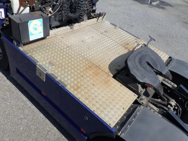 踊り場の状態です。|いすゞ ギガ QKG-EXD52BD(2WD)の写真9