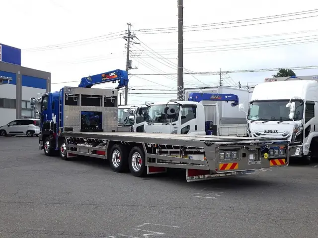 いすゞ ギガ 2PG-CYH77D(8x4)の写真3