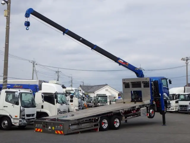 いすゞ ギガ 2PG-CYH77D(8x4)の写真4